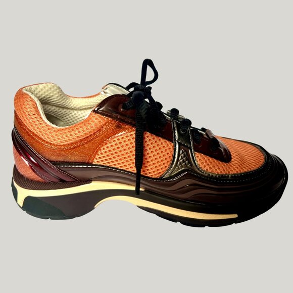 Chanel Brown Beige CC Sneakers Fabric Stretch Size 6 w/ COA - Picture 4 of 11